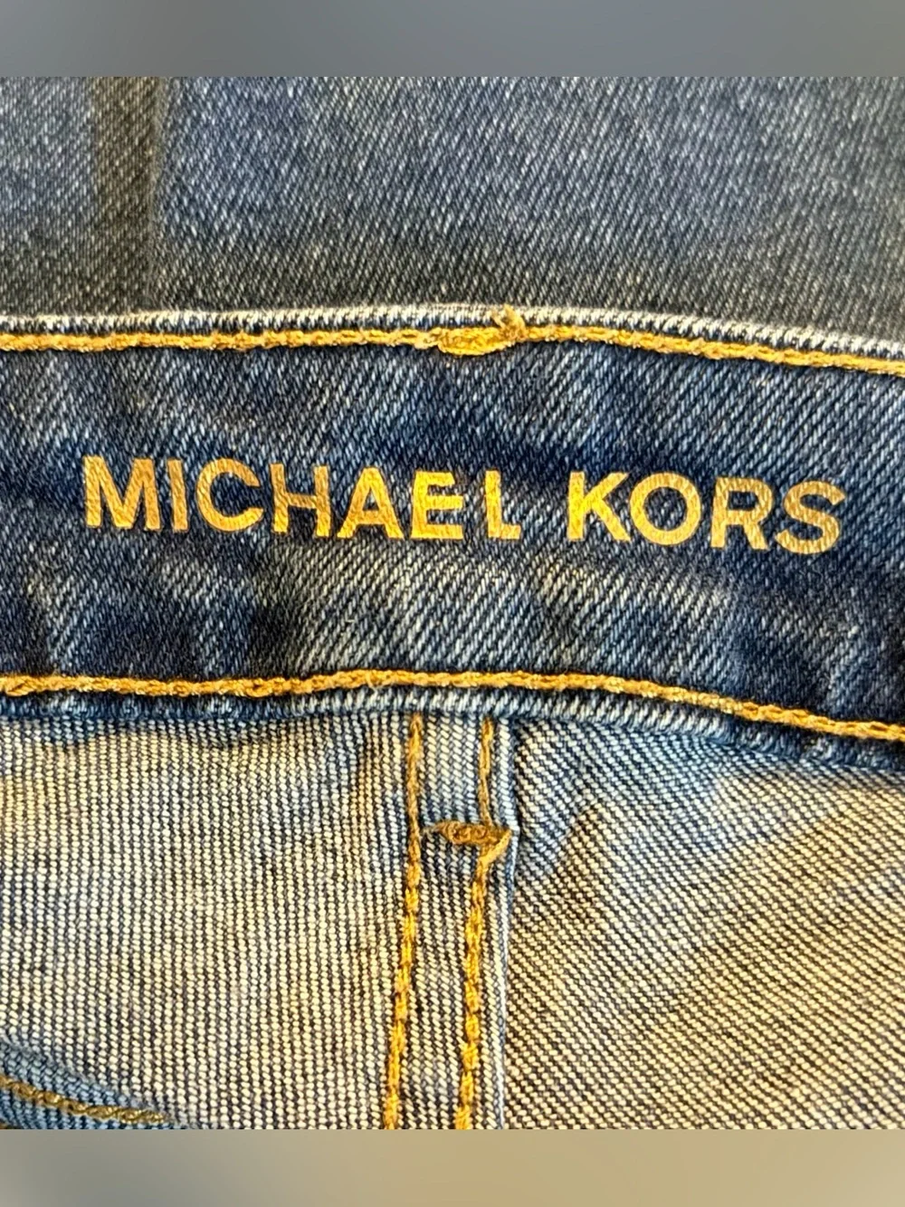 Michael Kors Straight Leg Cropped Jeans High Rise Pin Tuck Seams Women’s Size 8